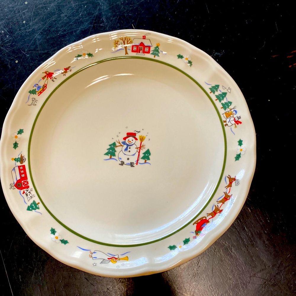 6 Pflatzgraff Dinner Plates snow village vintage